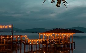 Hotel Boutique La Casa Del Lago